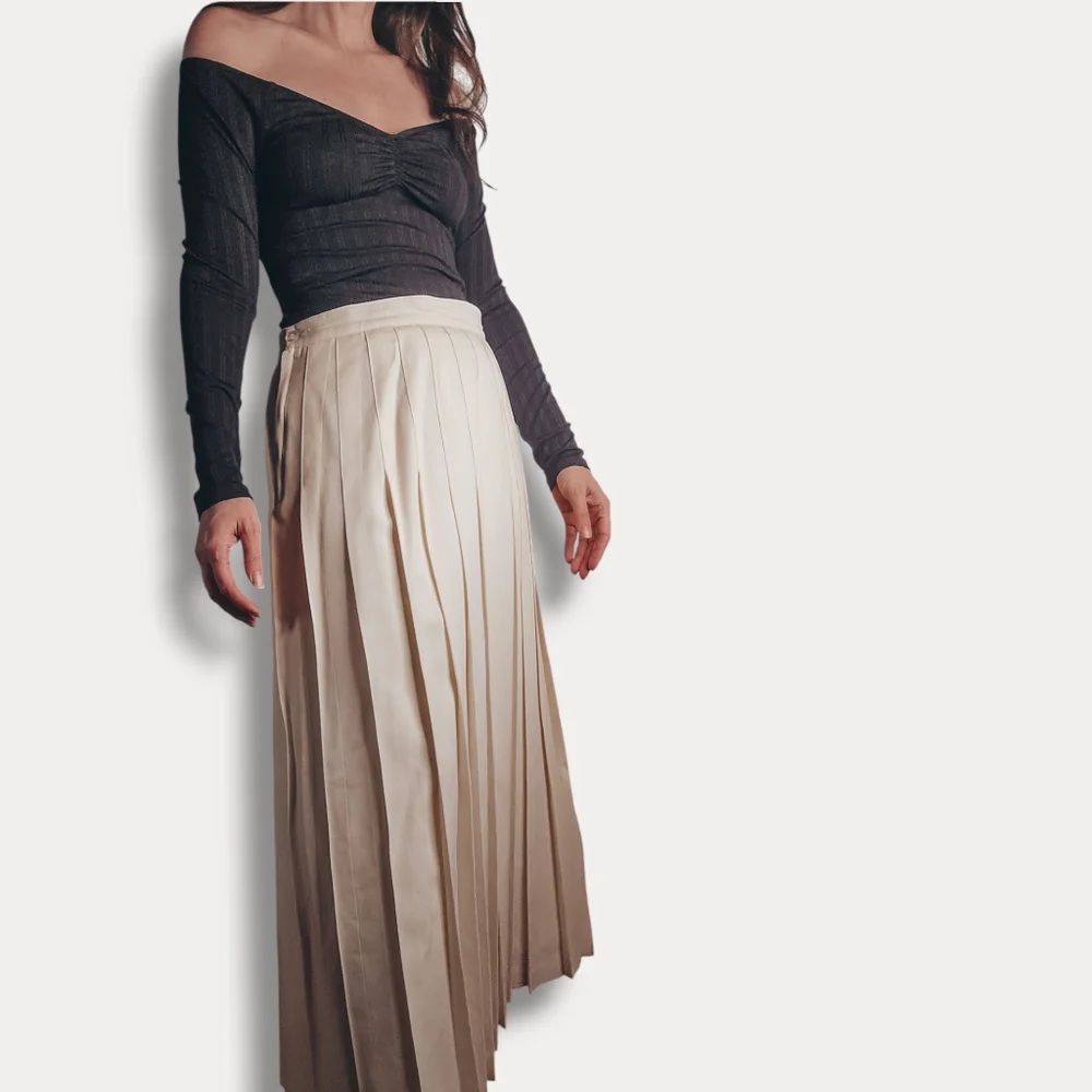 70s Brooks Brothers Pleated Wool Maxi Skirt - Cream (S) - Picture 3 of 10